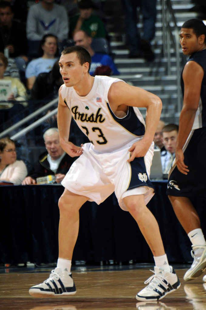 Notre Dame Tops North Florida (AP