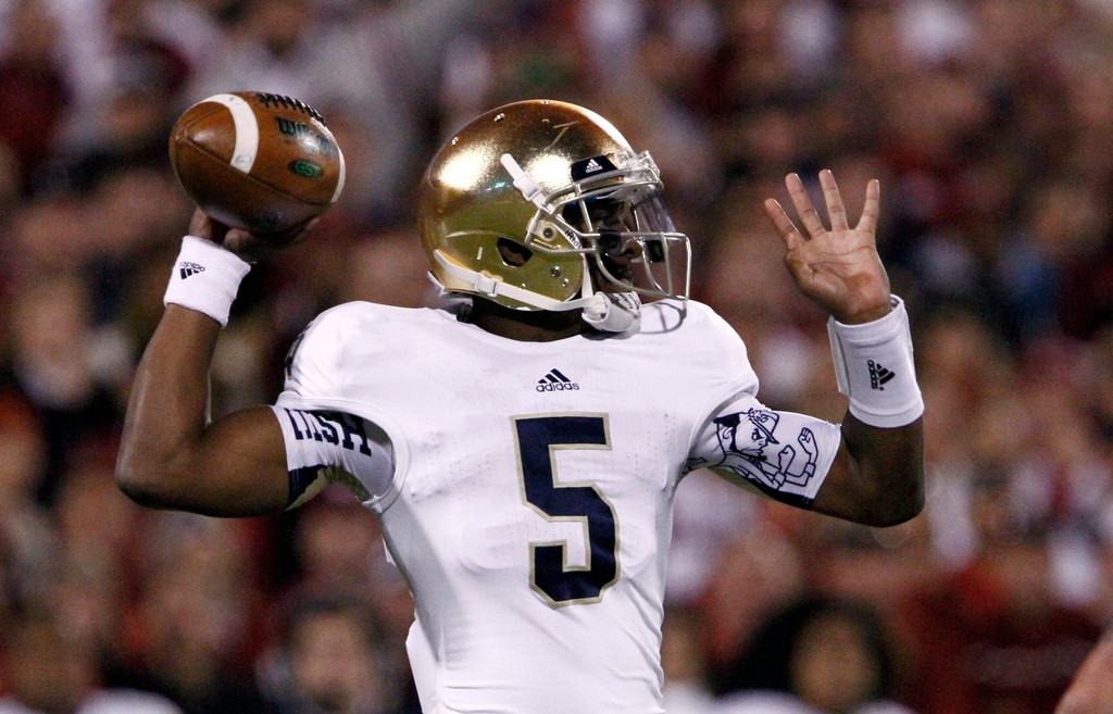 No. 5 Irish Defeat No. 8 Oklahoma, 30-13, to Stay Perfect (AP)