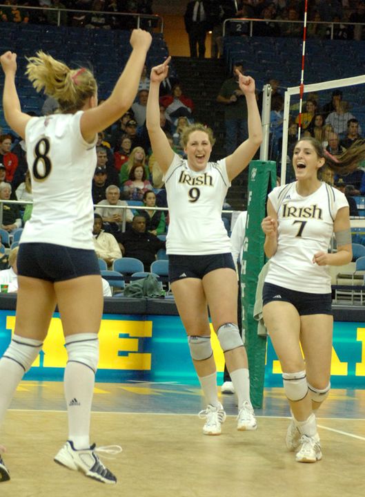 Three players from California and an Illinois product have recently signed with the Irish volleyball team.
