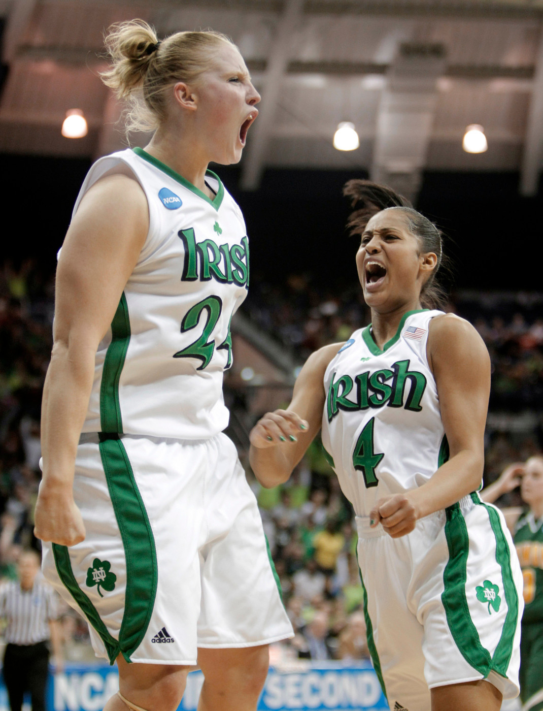 Schrader, Diggins Named AP Honorable Mention All-Americans APTOPIX NCAA Vermont Notre Dame Basketball