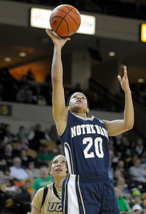 Senior guard/tri-captain Ashley Barlow scored a team-high 14 points, including a clutch insurance basket with 1:36 left, in Notre Dame's 66-60 win at Seton Hall last season.