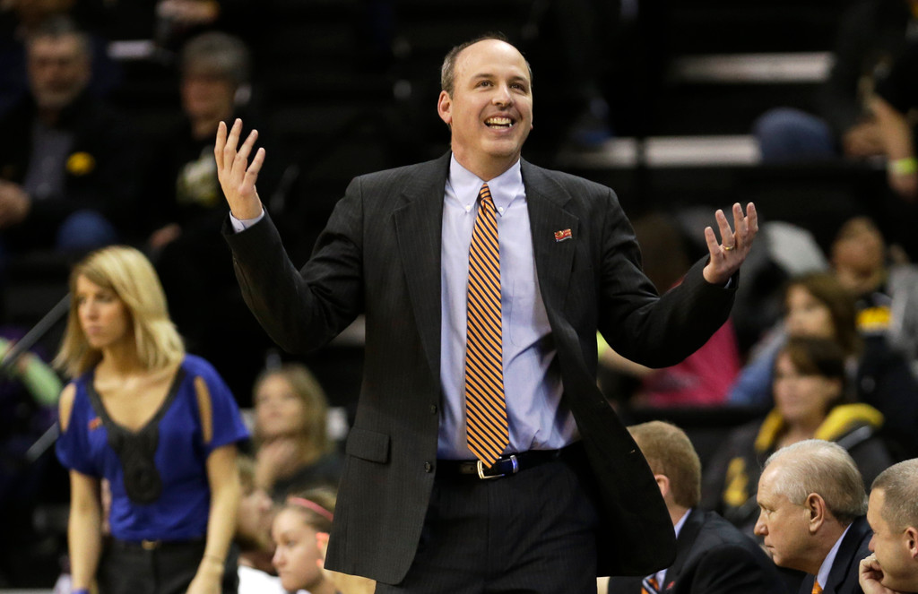 #2 Irish Roll Past UT Martin, 97-64 In NCAA Opener (AP)