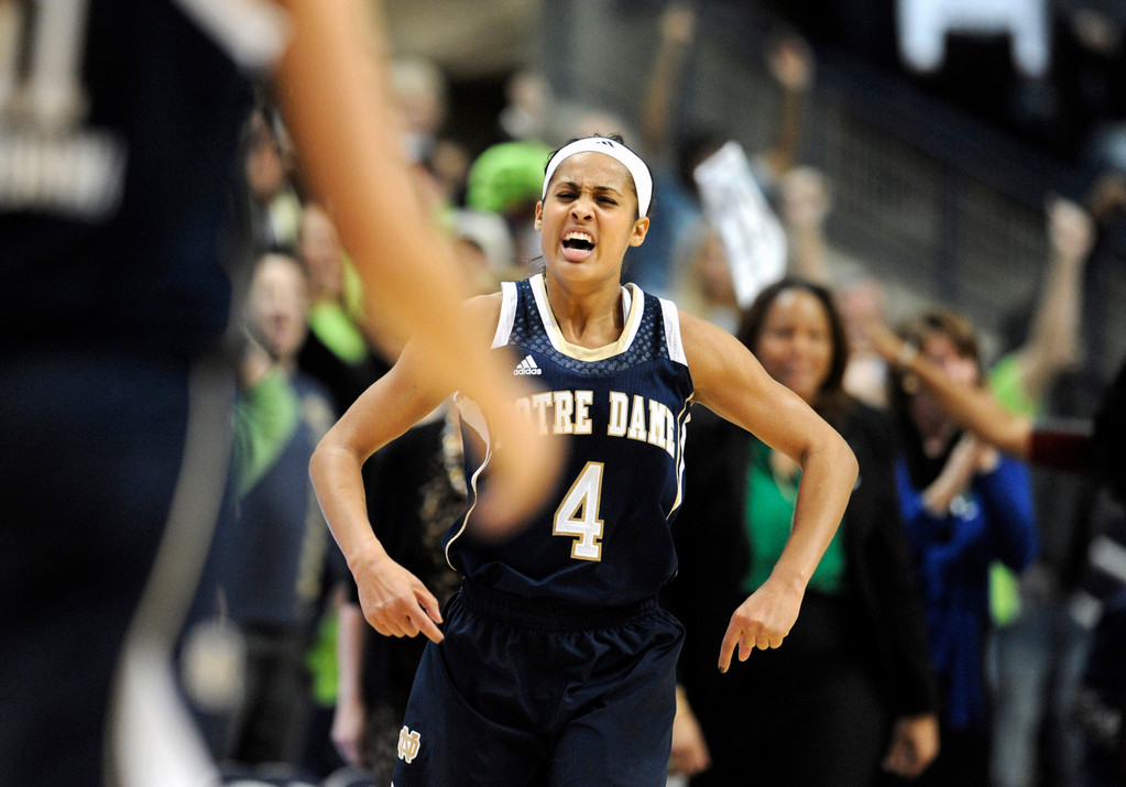 #5 Irish Shock #1 Connecticut, 73-72 (AP)
