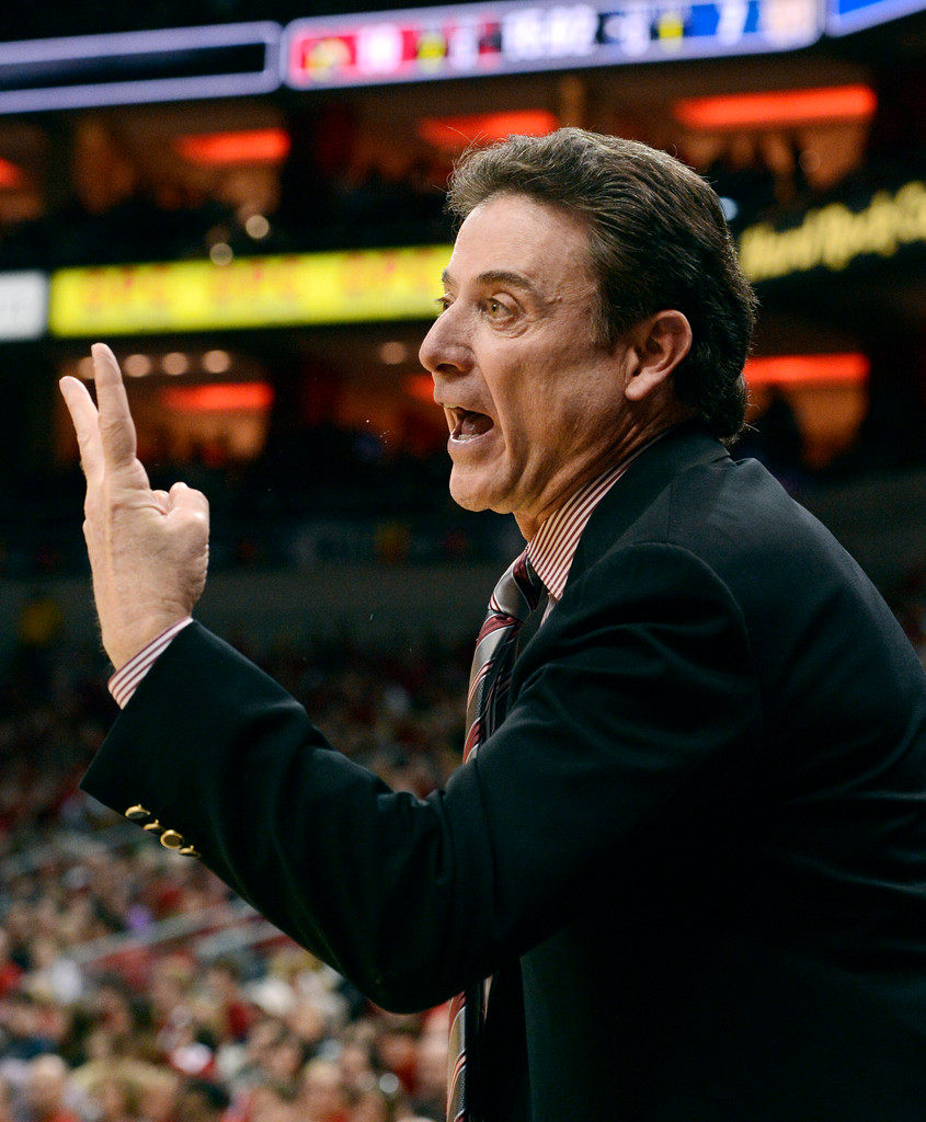 No. 24 Notre Dame Falls To No. 8 Louisville, 73-57 (AP)