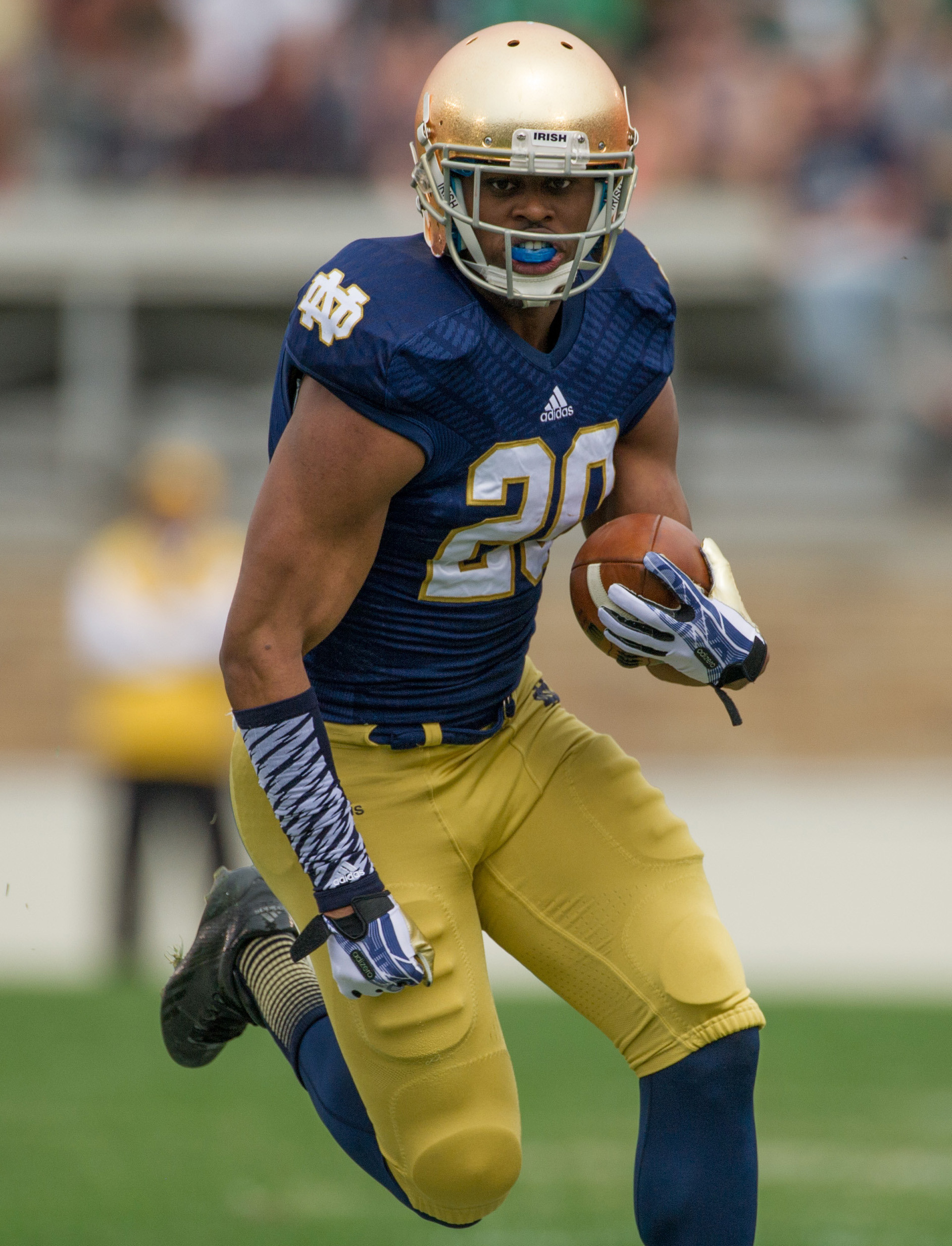 Single-Game Football Tickets On Sale July 10 Single-game tickets for the 2014 Notre Dame home football season will go on sale July 10 (online) and July 11 (in person/phone/online).