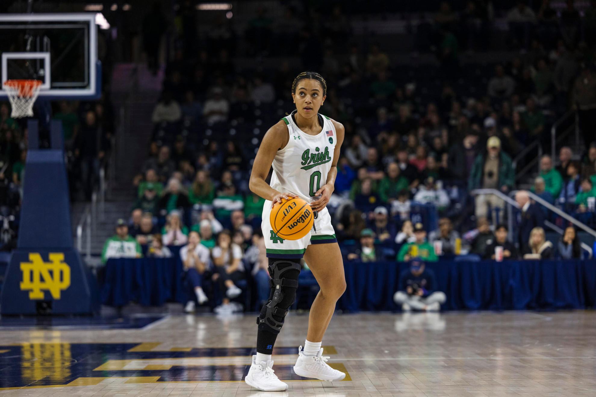 Irish dominate Hoos, Mabrey exits with knee injury Irish dominate Hoos, Mabrey exits with knee injury