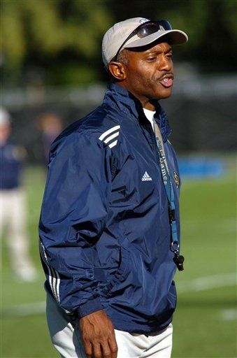 Notre Dame head coach Tyrone Willingham's team is set to face #1 USC on Saturday at 8 p.m. (EST).