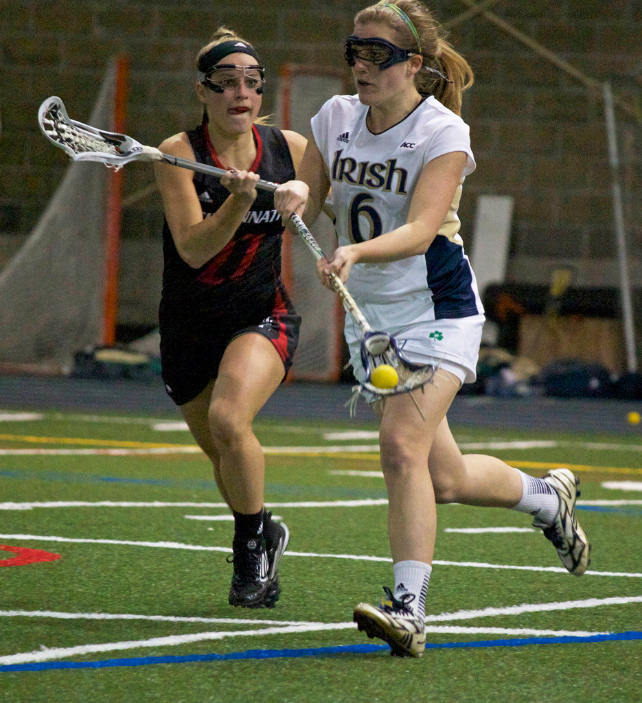 Women's Lacrosse Beats Cincinnati, 25-1
