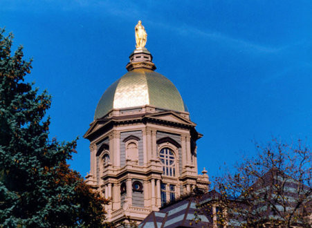 Notre Dame Matches Record 17 NCAA APR Public Recognition Awards The University of Notre Dame saw 17 of its varsity sports programs honored with APR Public Recognition Awards Wednesday.