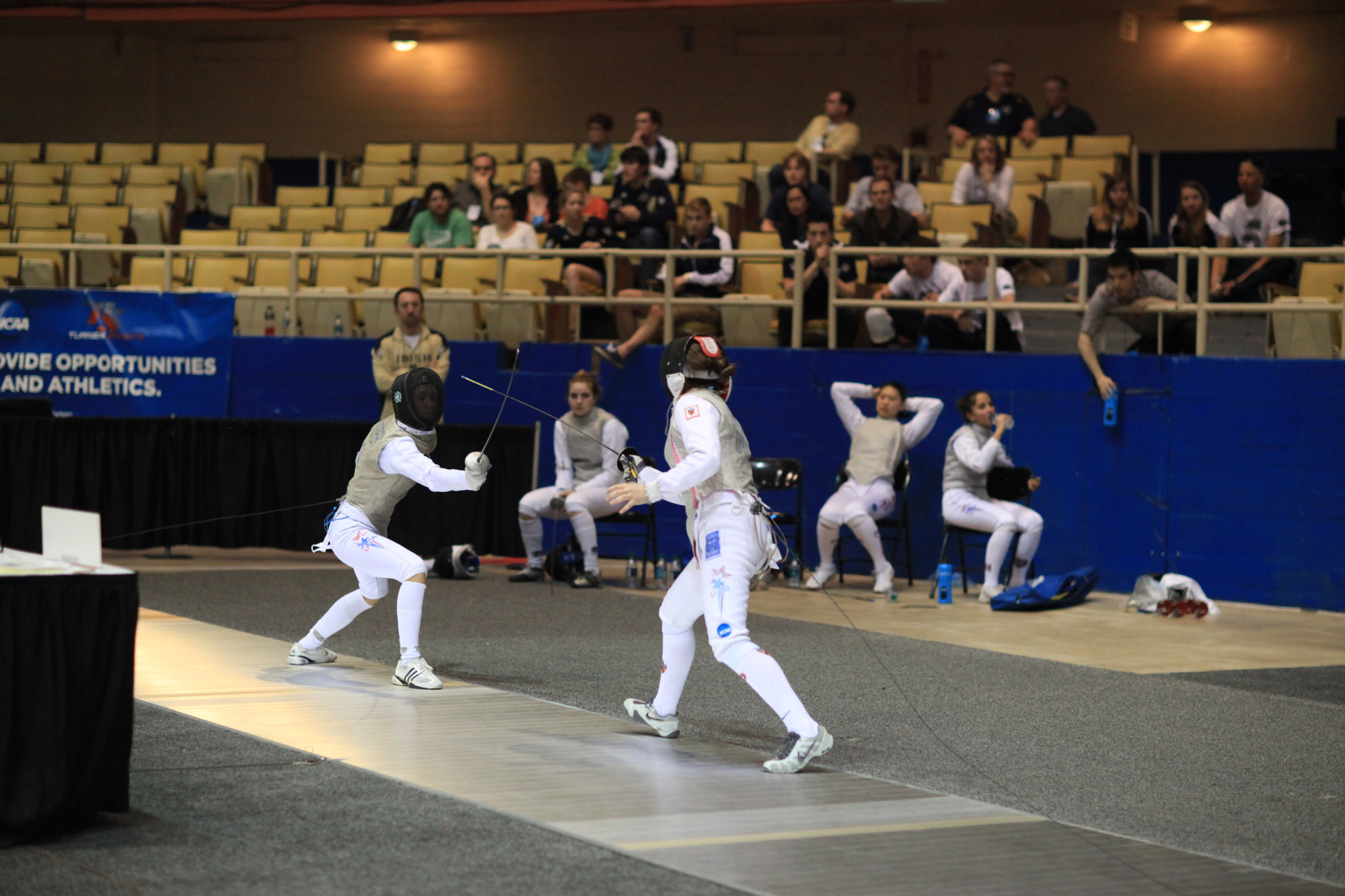 Notre Dame Wins Elite Cup in First Exhibition Match of the Fall Season Lee Kiefer claimed individual gold in Columbus Saturday, and was a key performer for the Irish in the team relay competition as well.