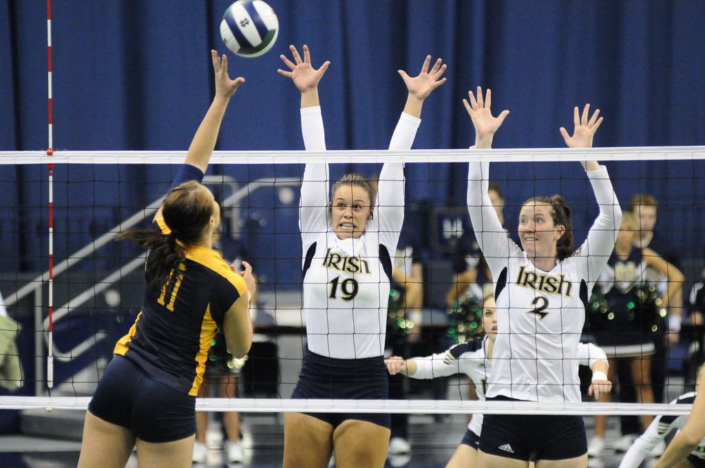 Notre Dame Volleyball vs Maquette on 09-29-2012