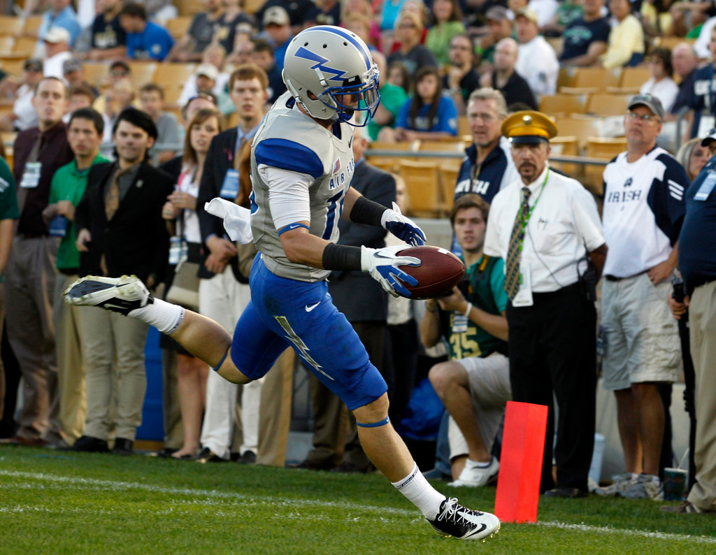 Irish Offense Erupts in Record-Setting 59-33 Triumph Over Air Force (AP)