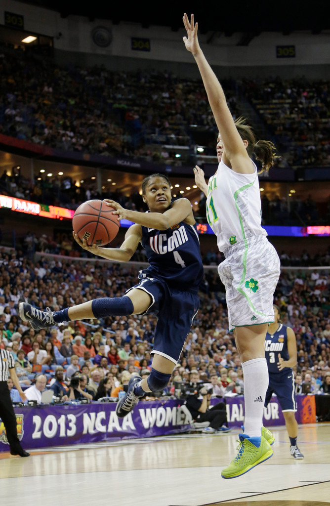 #2 Irish Fall to #3 UConn in Final Four (AP)