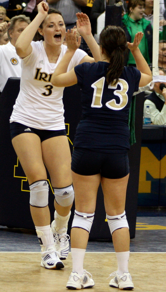 Volleyball Picks Up Win Over Rutgers
