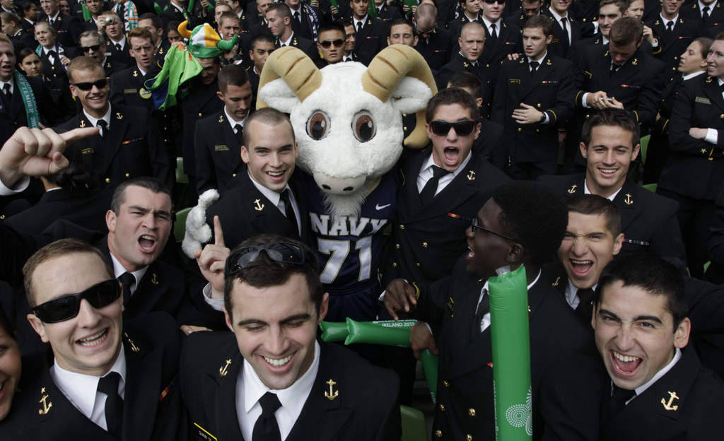 Notre Dame Pounds Navy 50-10 in Dublin (AP)