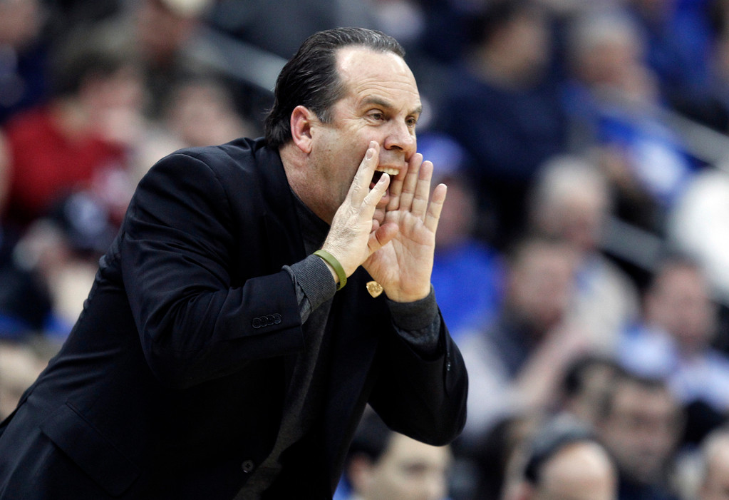 Defense Shines for Irish in 55-42 Victory Over Seton Hall (AP)