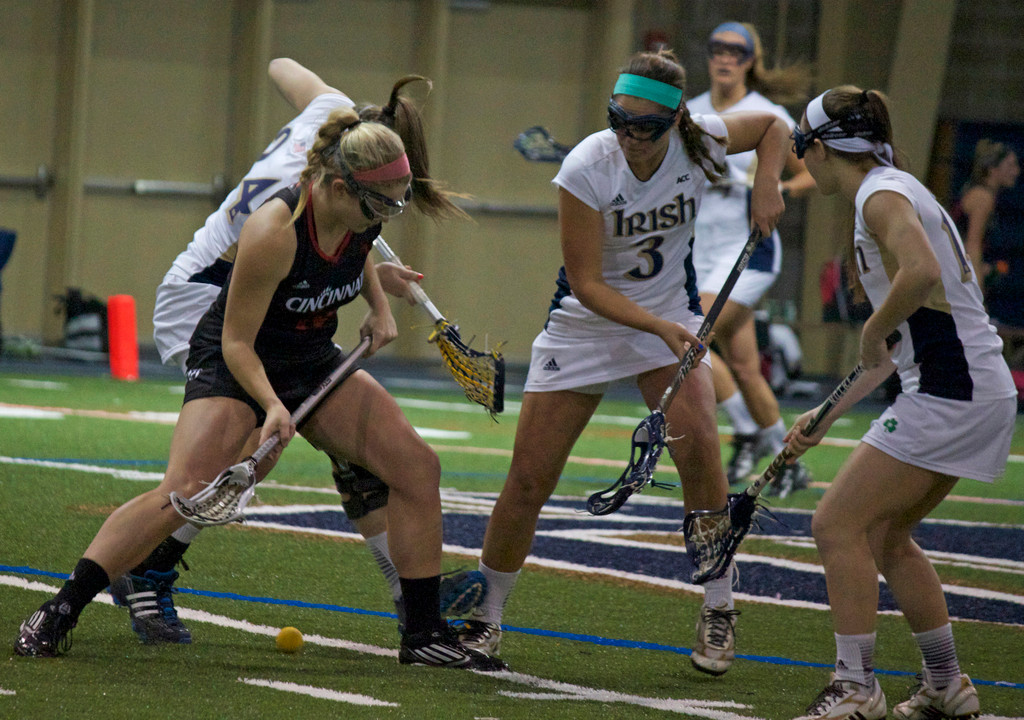 Women's Lacrosse Beats Cincinnati, 25-1