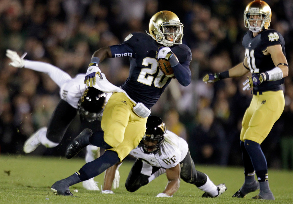 No. 3 Irish Remain Perfect, Overpower Wake Forest, 38-0 (AP)