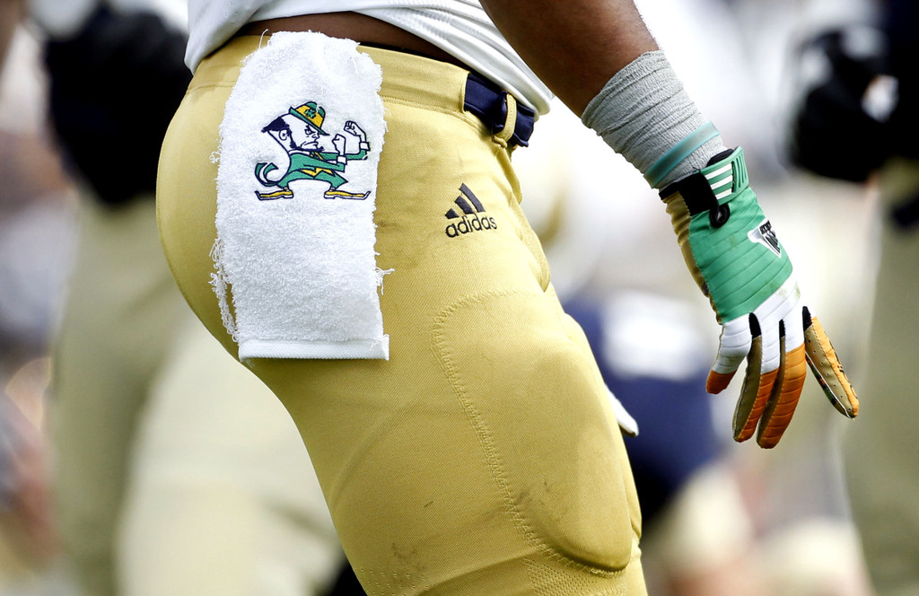 Notre Dame Pounds Navy 50-10 in Dublin (AP)