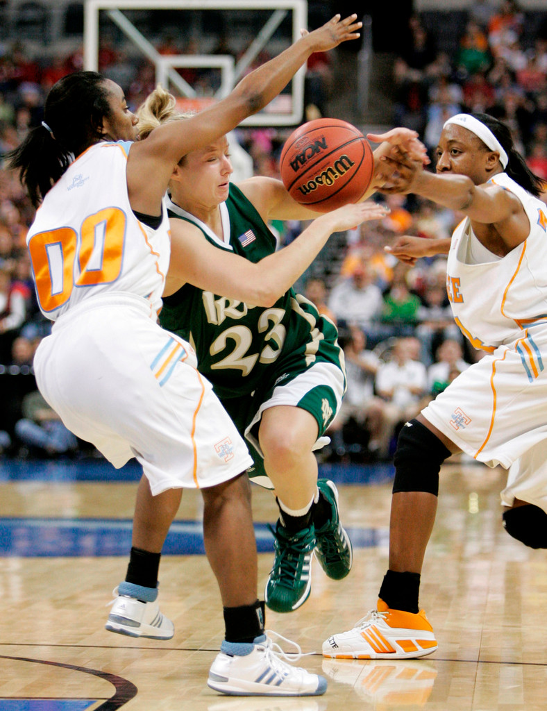 Tennessee Defeats Irish in Sweet Sixteen