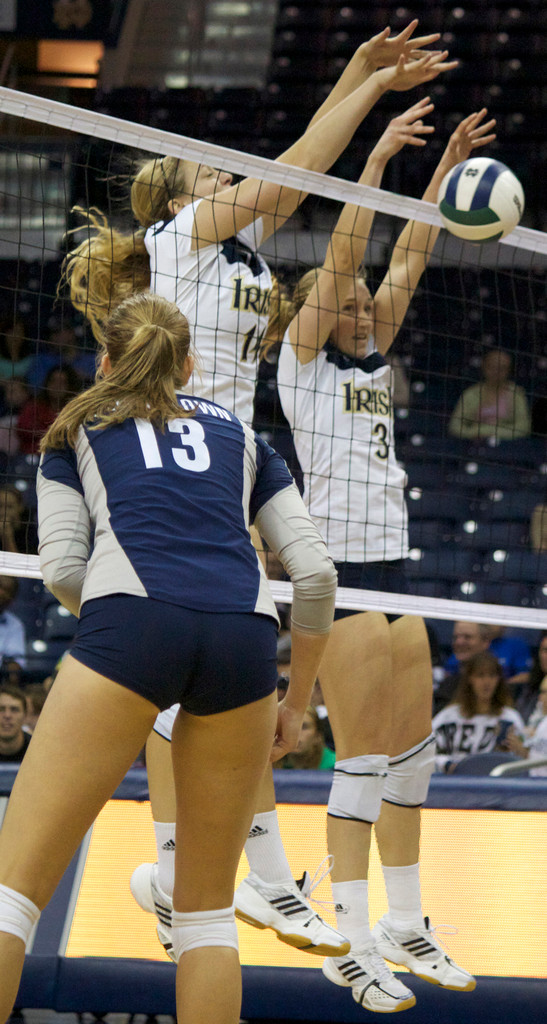 Volleyball Sweeps Georgetown