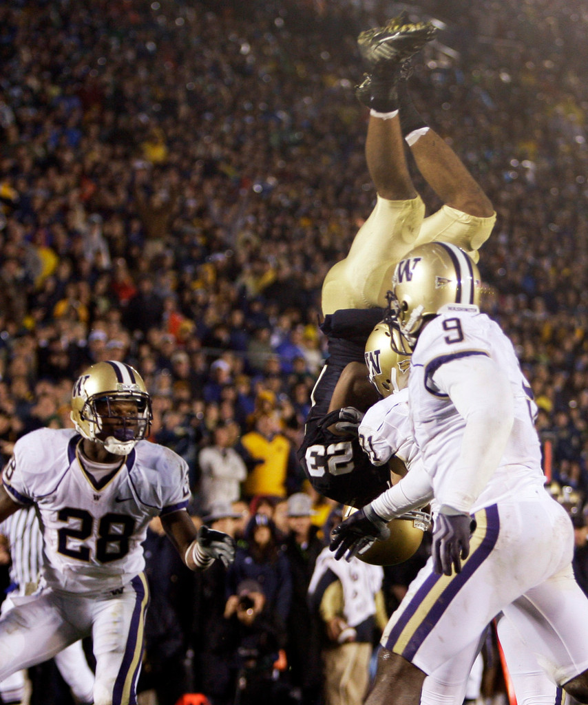 Notre Dame Outlasts Washington in OT, 37-30 (AP)
