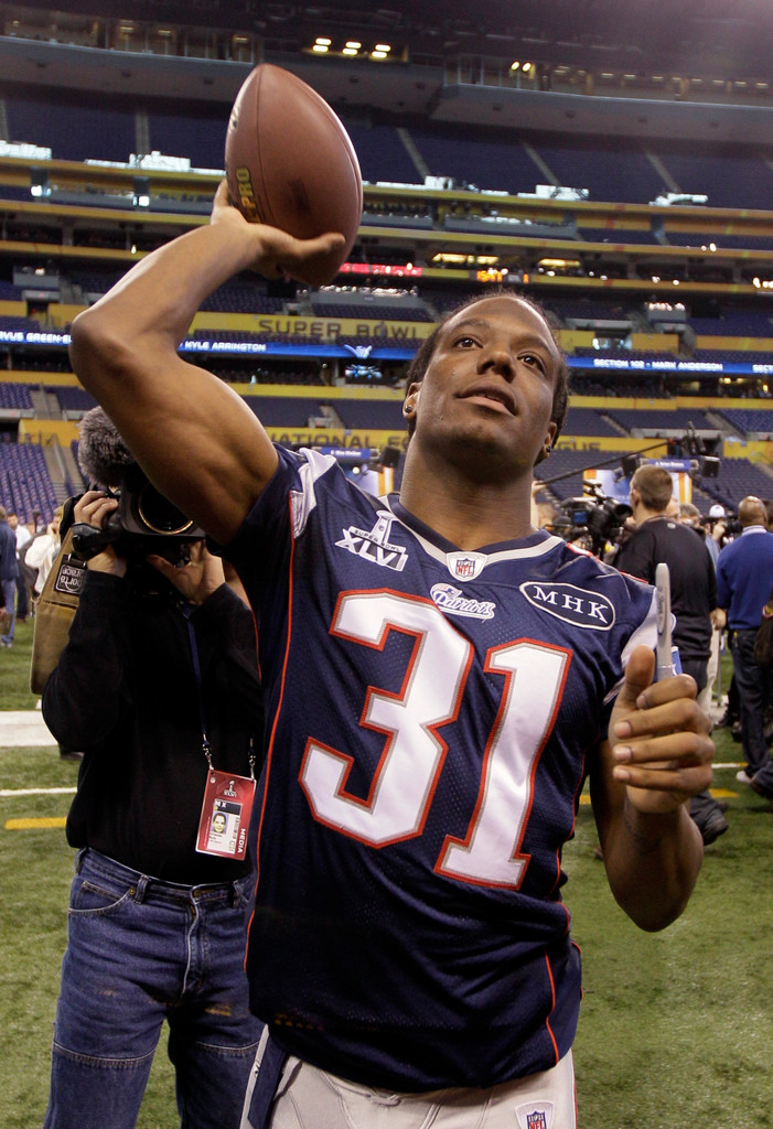 Justin Tuck & Sergio Brown at Super Bowl XLVI (AP)