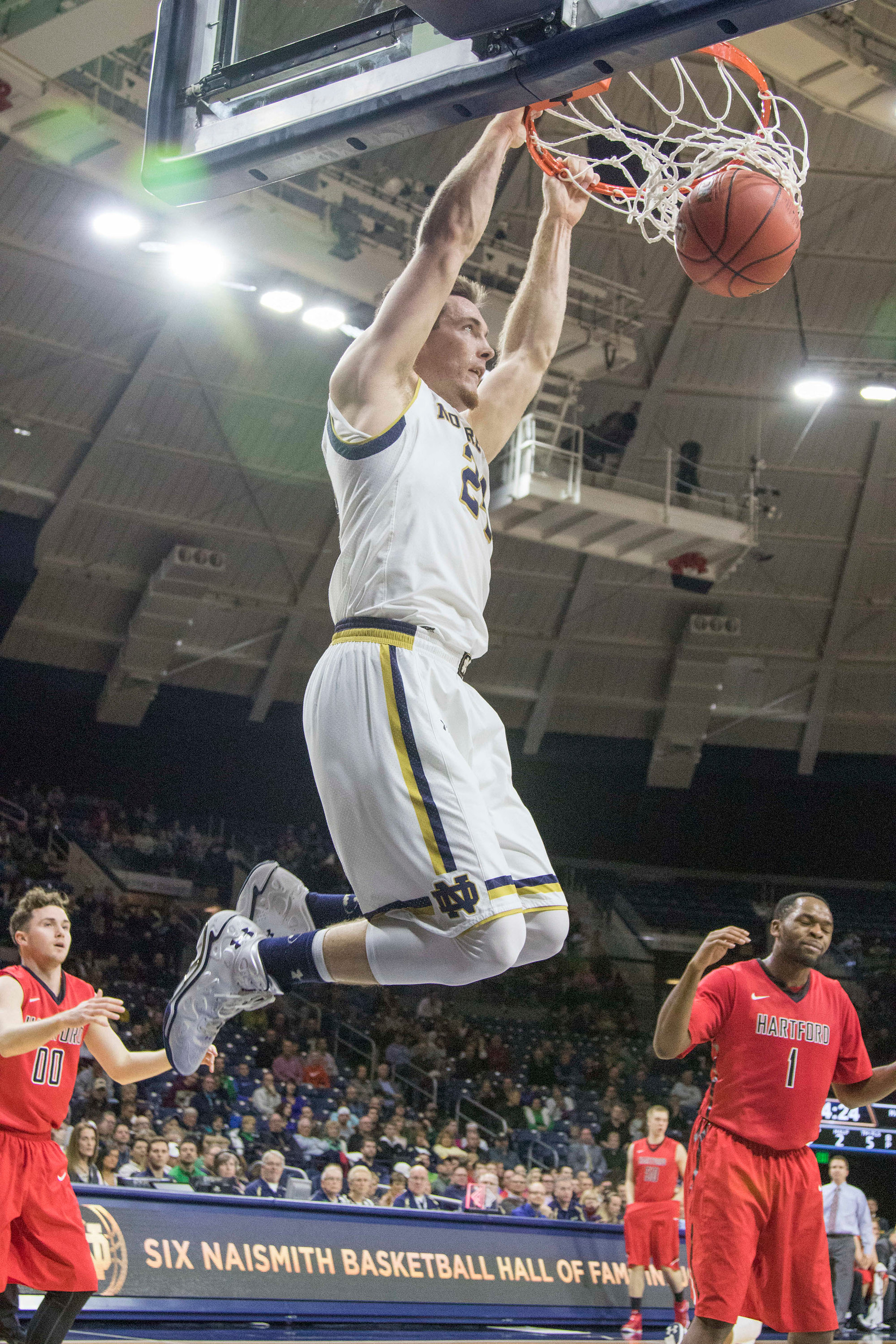 #8/9 Notre Dame Travels To NC State For Sunday Showdown Pat Connaughton is the 11th player in Notre Dame history with 1,200 points and 700 rebounds.