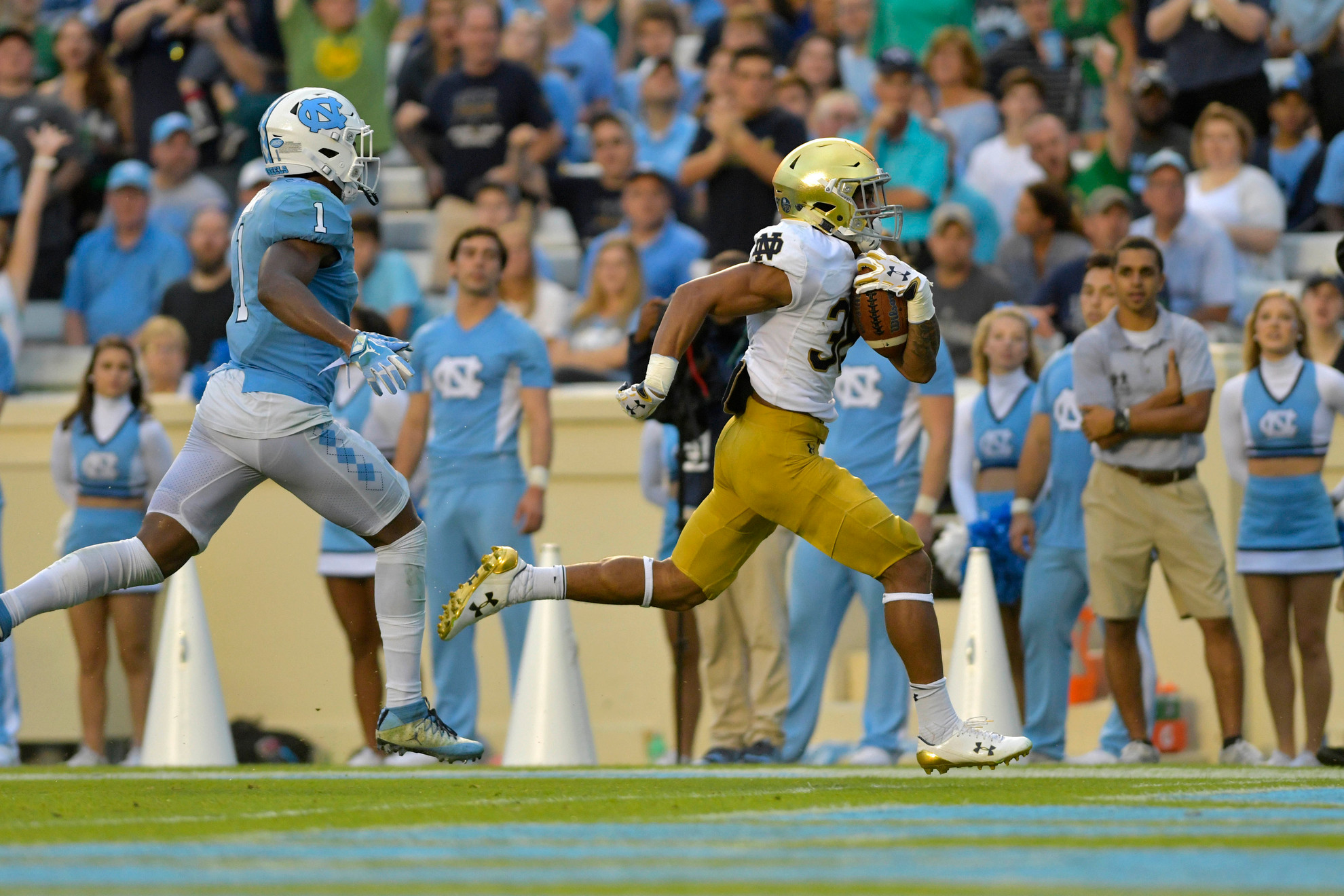 No. 21 Notre Dame beats North Carolina 33-10 for 5-1 start No. 21 Notre Dame beats North Carolina 33-10 for 5-1 start