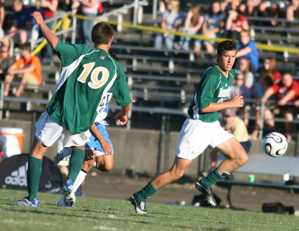 Brovsky’s Goal Lifts No. 3 Notre Dame Past Villanova, 1-0 Freshman Jeb Brovsky netted the game winner in the 51st minute.