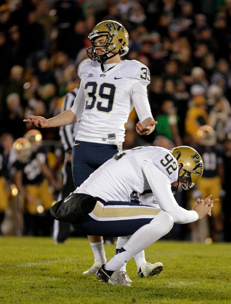 No. 4 Notre Dame Fights Back to Defeat Pitt 29-26 in Third OT (AP)
