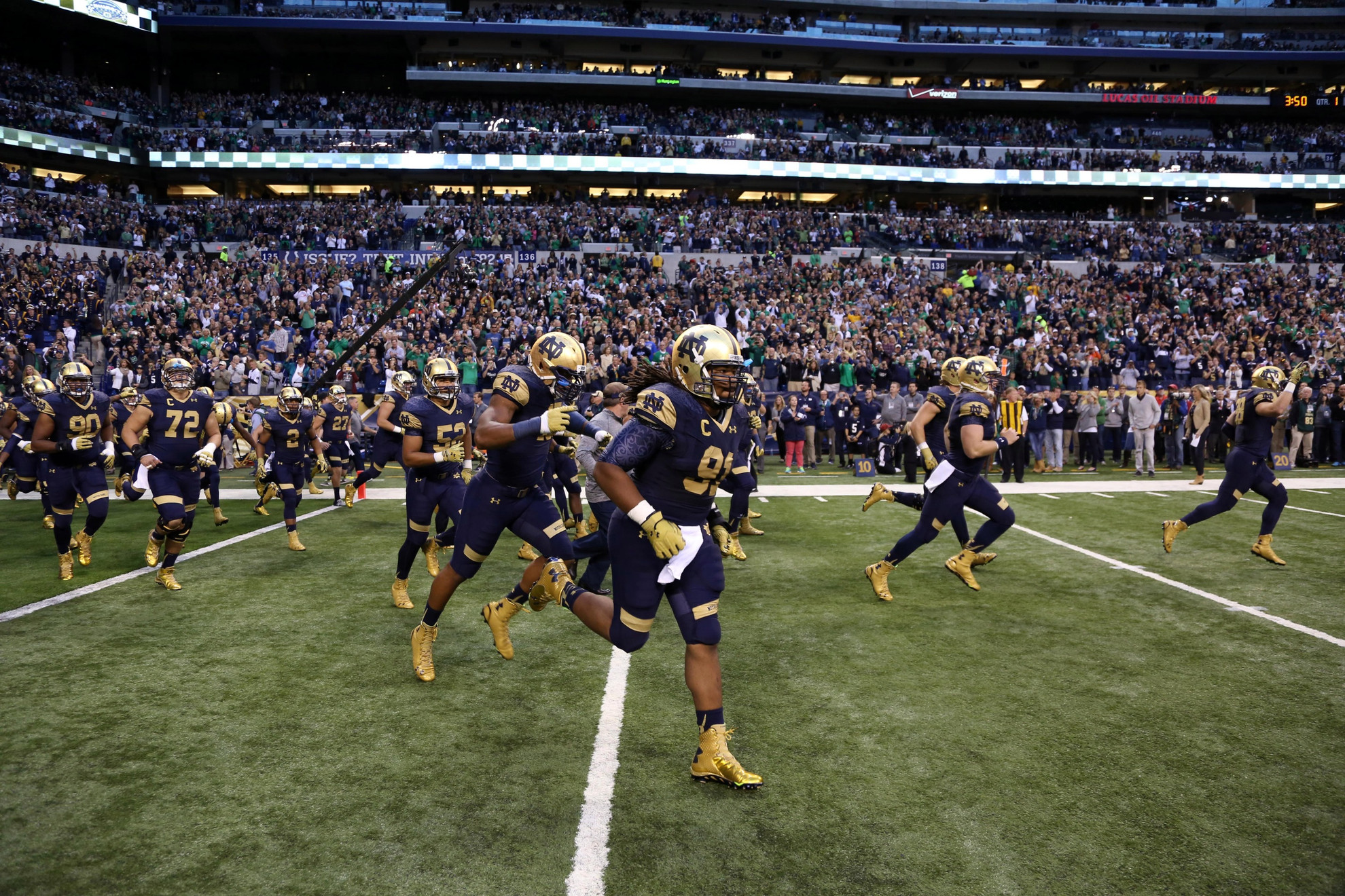 Sheldon Day To Return For Senior Year At Notre Dame Sheldon Day.