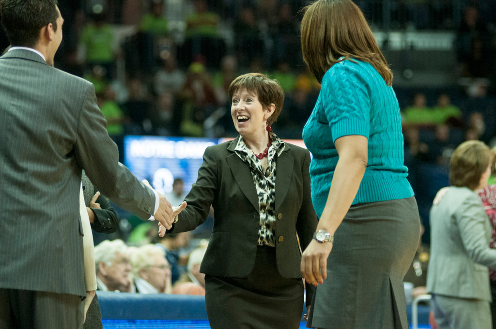 Notre Dame Women's Basketball tops Mercer (93-36) on 11-20-2012