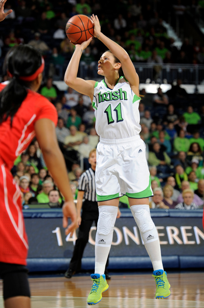 Diggins Leads No. 2 Notre Dame Over St. John's, 74-50 (AP)