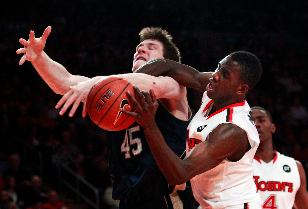 No. 20 Notre Dame Surprised By St. John's, 61-58 (AP)