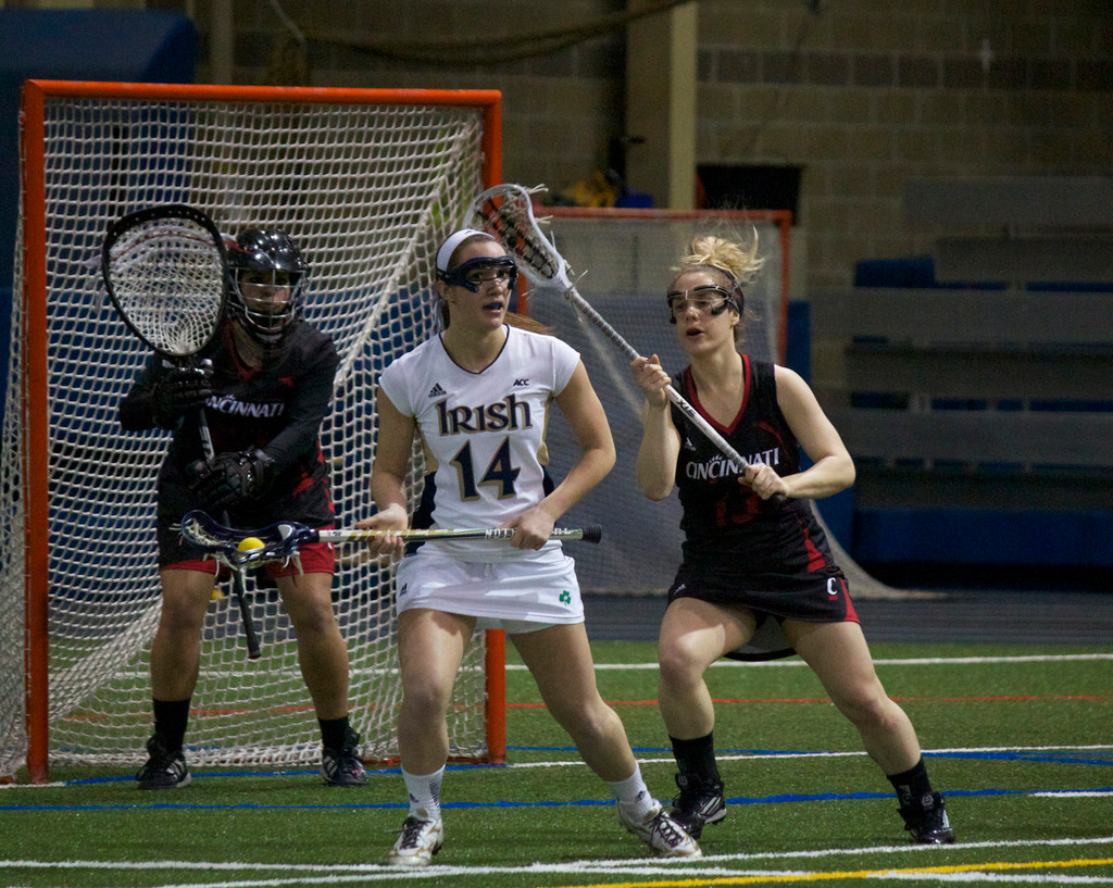 Women's Lacrosse Beats Cincinnati, 25-1