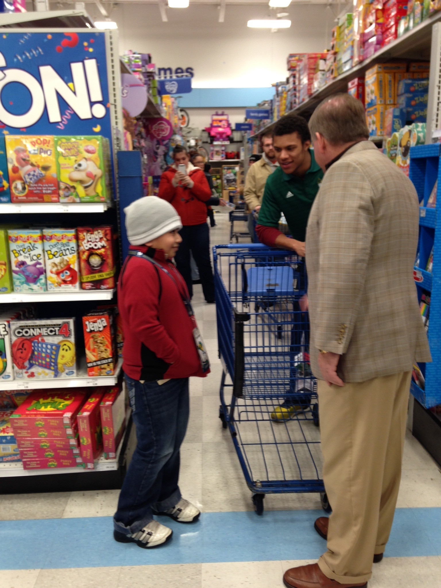 Kelly Cares Foundation, Meijer, Papa Vino’s, Irish Football Make Memorable Day For Area Youths Brian Kelly and Max Redfield.