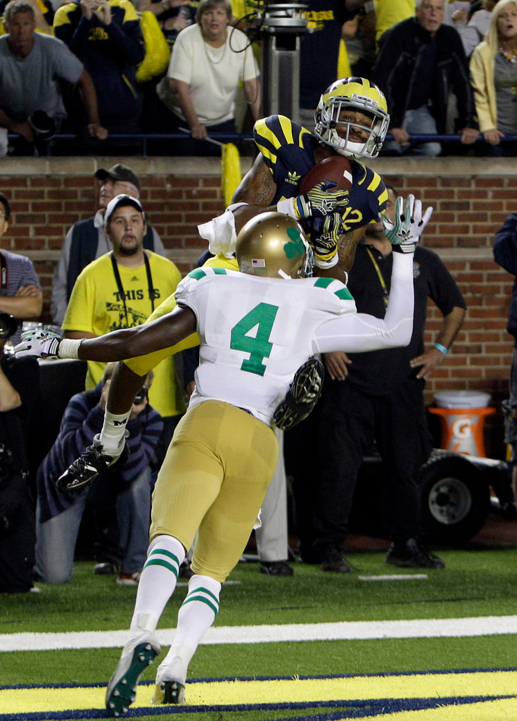 Notre Dame Loses Heartbreaker To Michigan, 35-31 (AP)