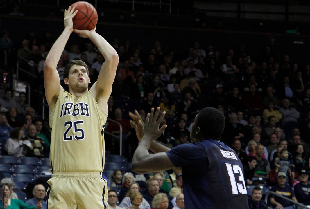Senior forward Tom Knight scored in double-figures (10) for the second straight game.