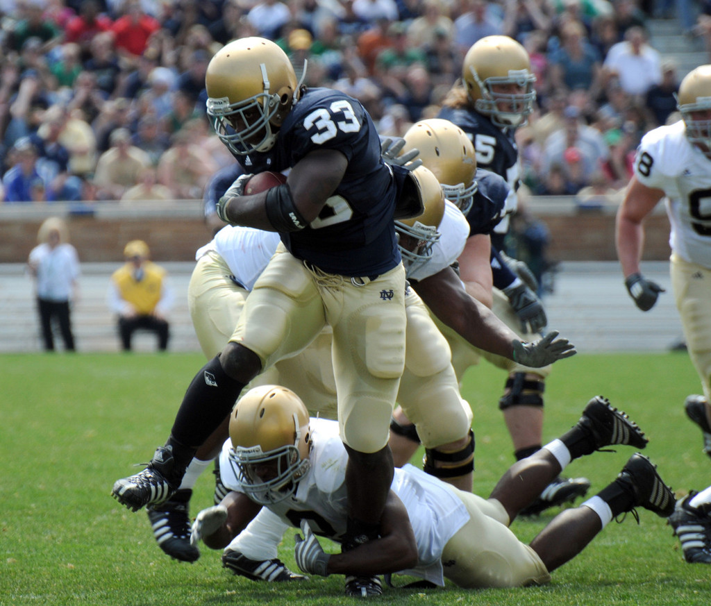 Blue Tops Gold, 68-33 (AP Photos)