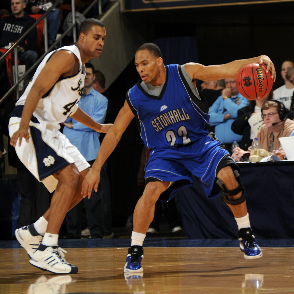 Irish Defeat Pirates, 88-79 (AP)