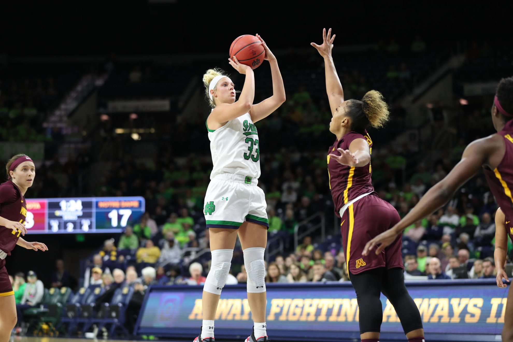 Late Minnesota Surge Downs Irish, 75-67 Late Minnesota Surge Downs Irish, 75-67