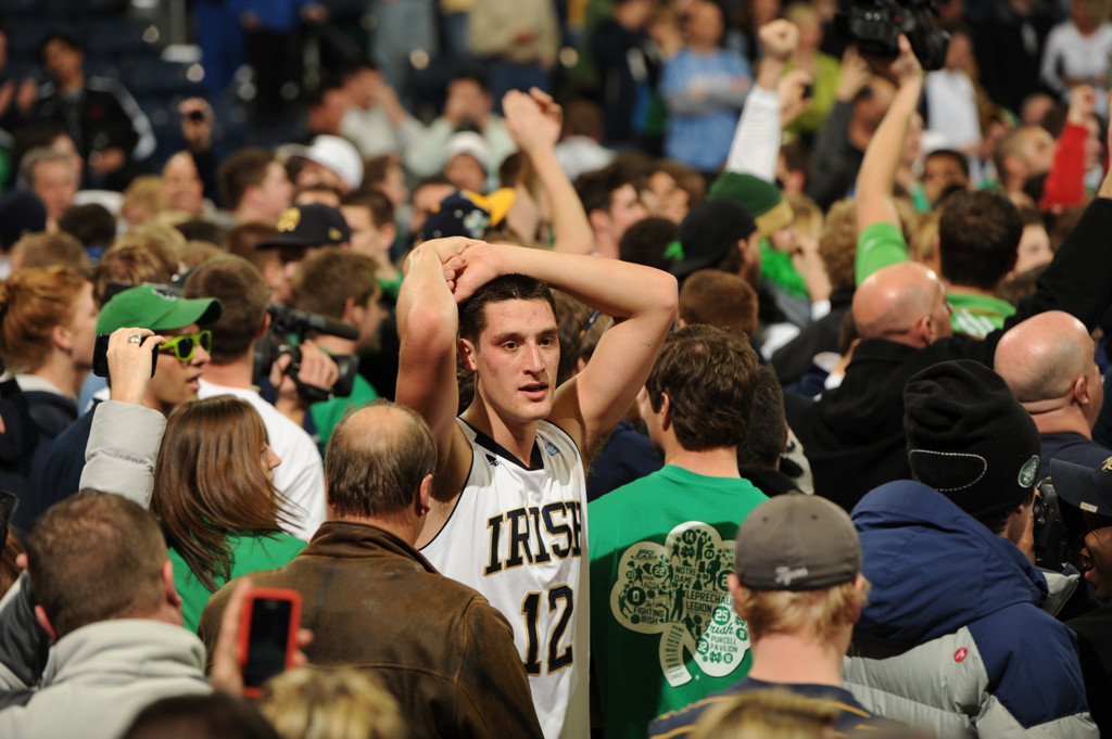 Irish Upset No. 1 Syracuse, 67-58 (AP)
