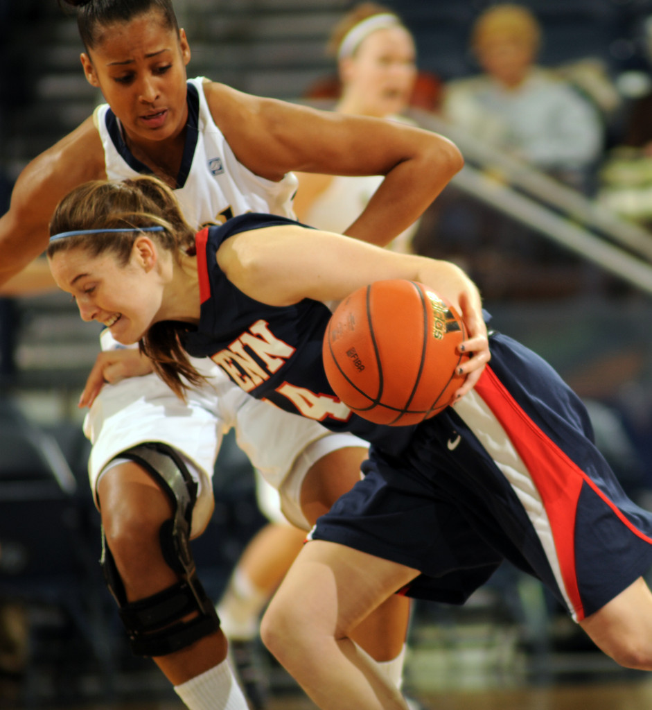 No. 3 Notre Dame Blasts Penn 69-38 (AP)