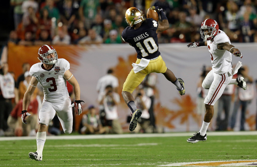 Irish Title Hopes Halted By Crimson Tide, 42-14 (AP)