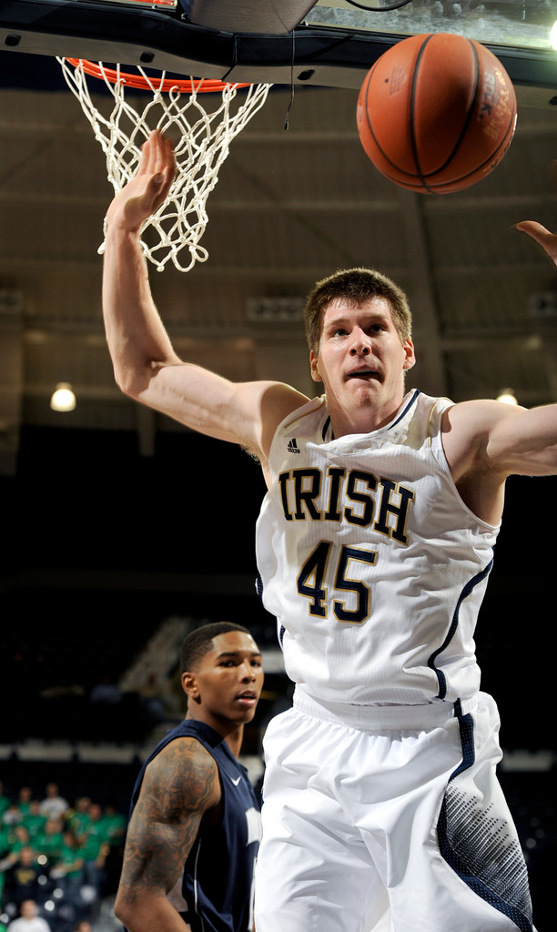 No. 20 Irish Roll Past Monmouth, 84-57 (AP)