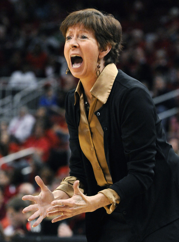 Second Half Run Powers #3 Irish Past #16 Louisville, 68-52 (AP)