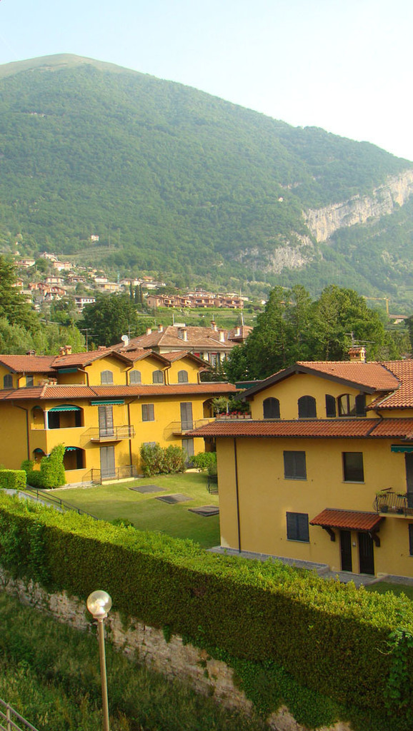 2009 Women's Basketball European Tour Recap (photos by Stephanie Menio)