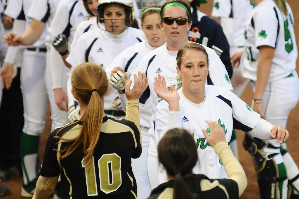 Softball Wins Home Opener Over Western Michigan
