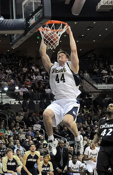 Luke Harangody averaged 28.0 points and 14.5 rebounds in Notre Dame's two wins over Cincinnati and USF last week.